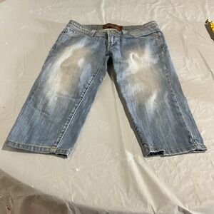 C pink Faded Light Blue Cropped Jeans